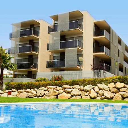 Rentalmar Paradise Families Only Con Parking Salou Bagian luar foto