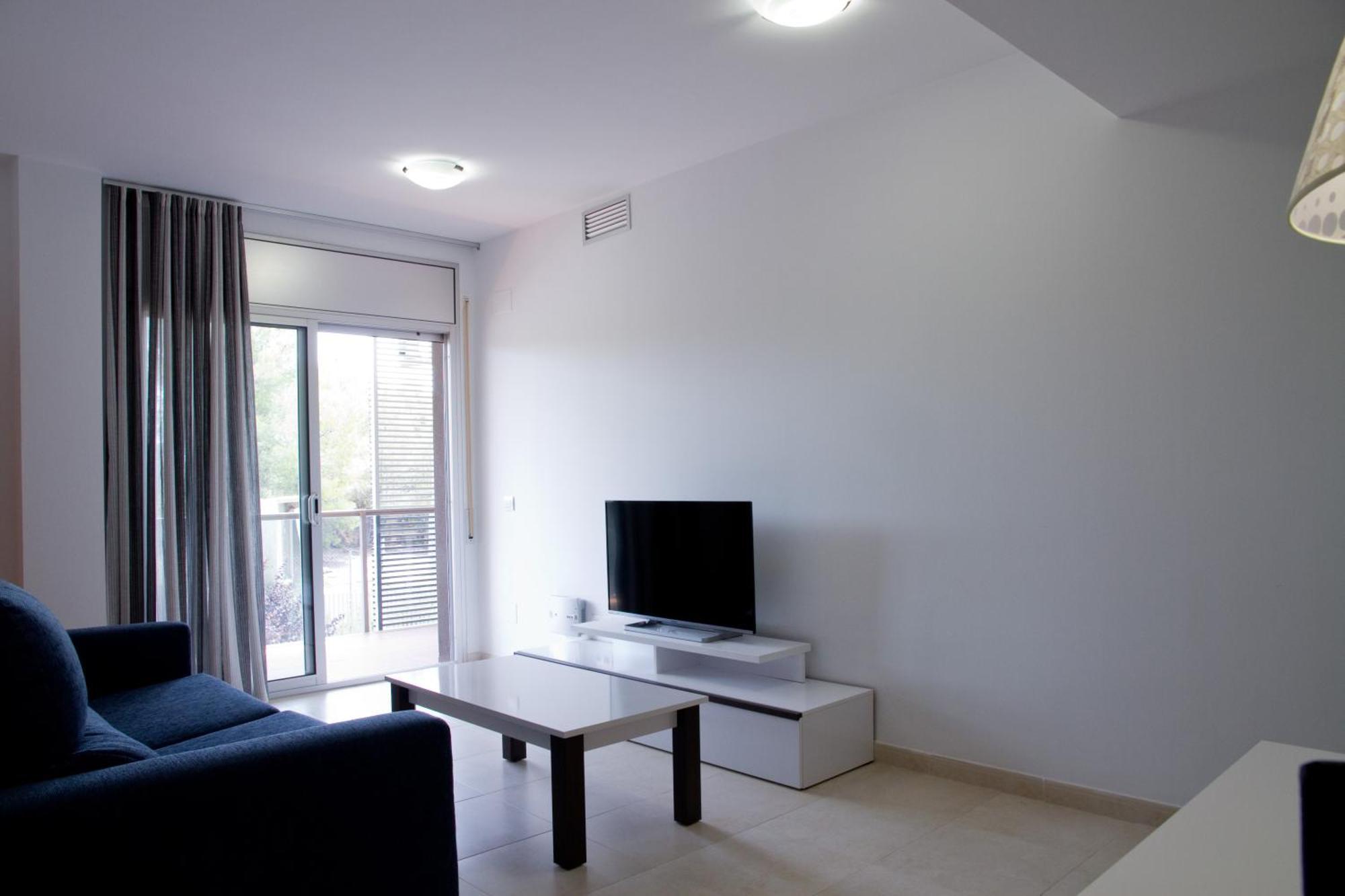 Rentalmar Paradise Families Only Con Parking Salou Bagian luar foto