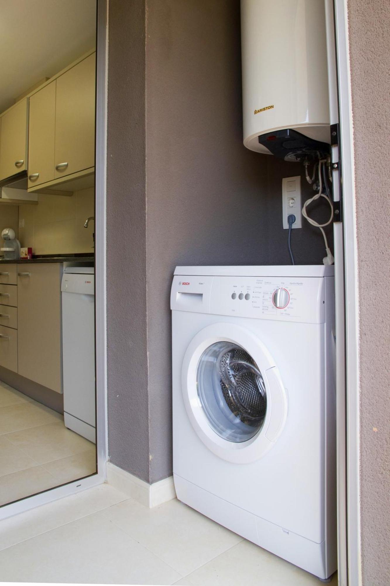 Rentalmar Paradise Families Only Con Parking Salou Bagian luar foto