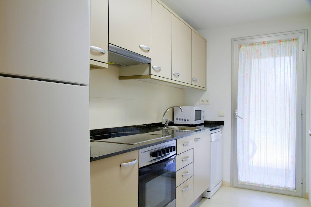 Rentalmar Paradise Families Only Con Parking Salou Ruang foto