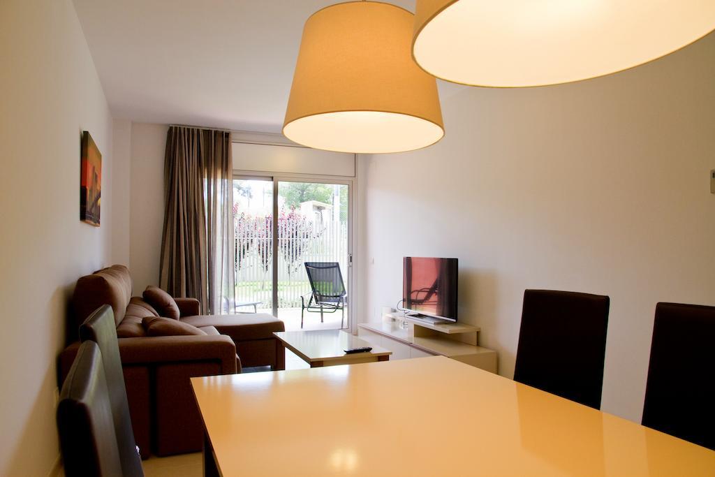 Rentalmar Paradise Families Only Con Parking Salou Ruang foto